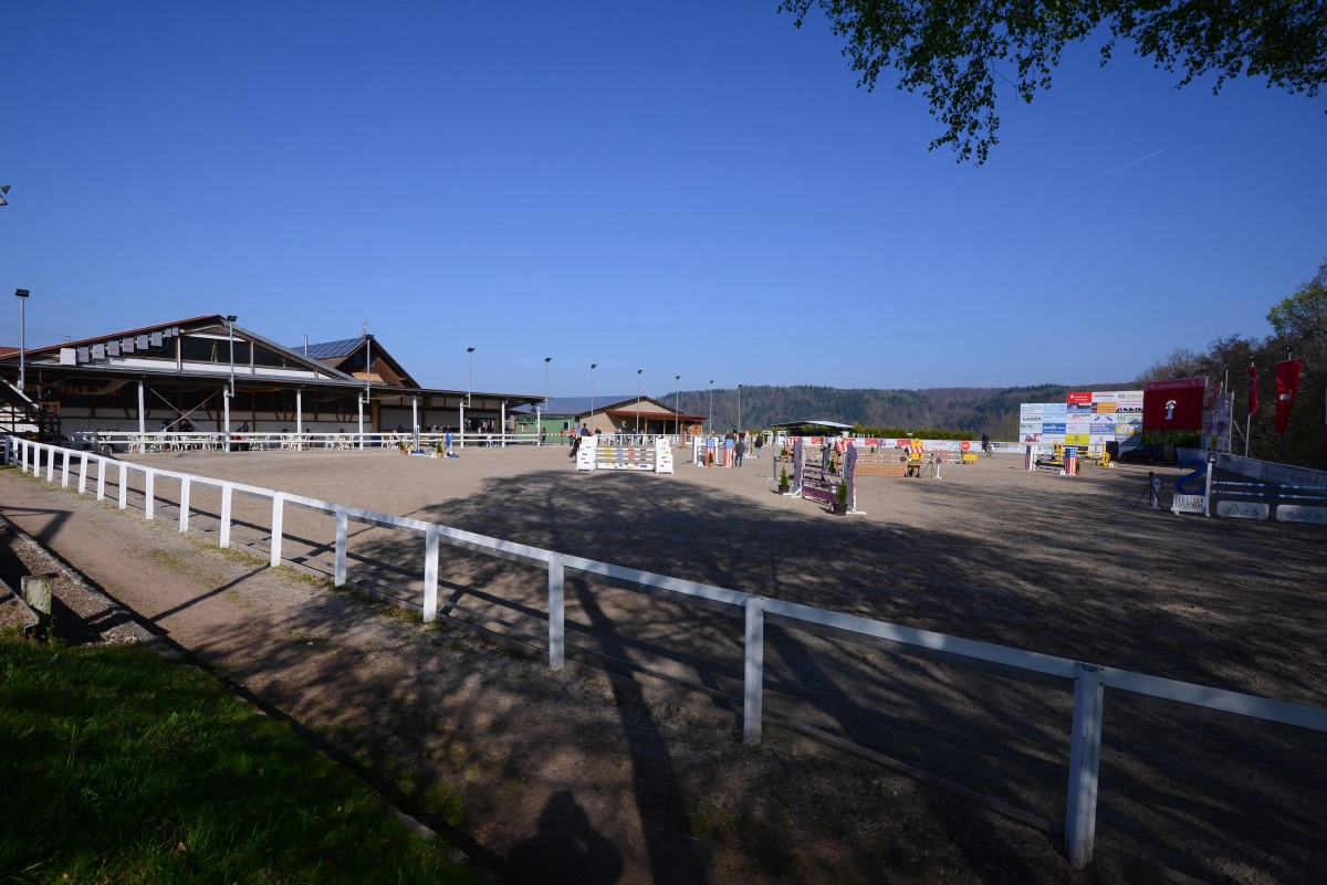 Reitanlage aussenplatz von Gestüt Sengelen GmbH